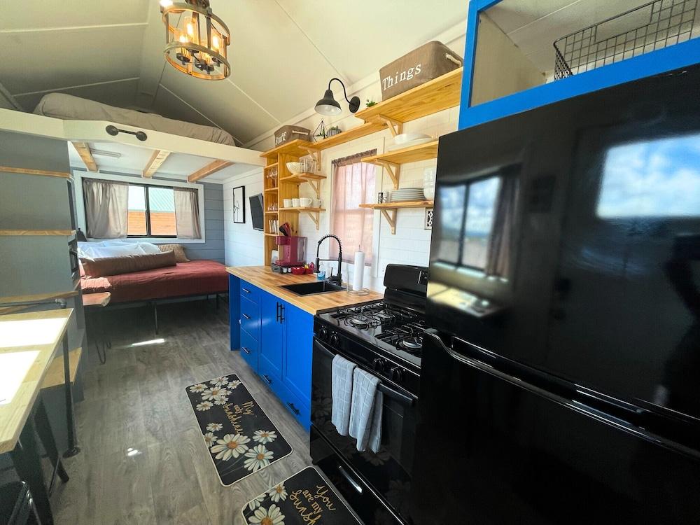 Trail and Hitch Tiny Home Hotel and RV photo 41