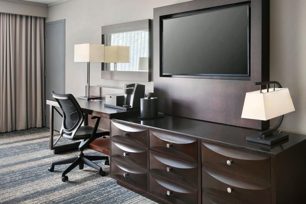 Boston Marriott Burlington photo 13