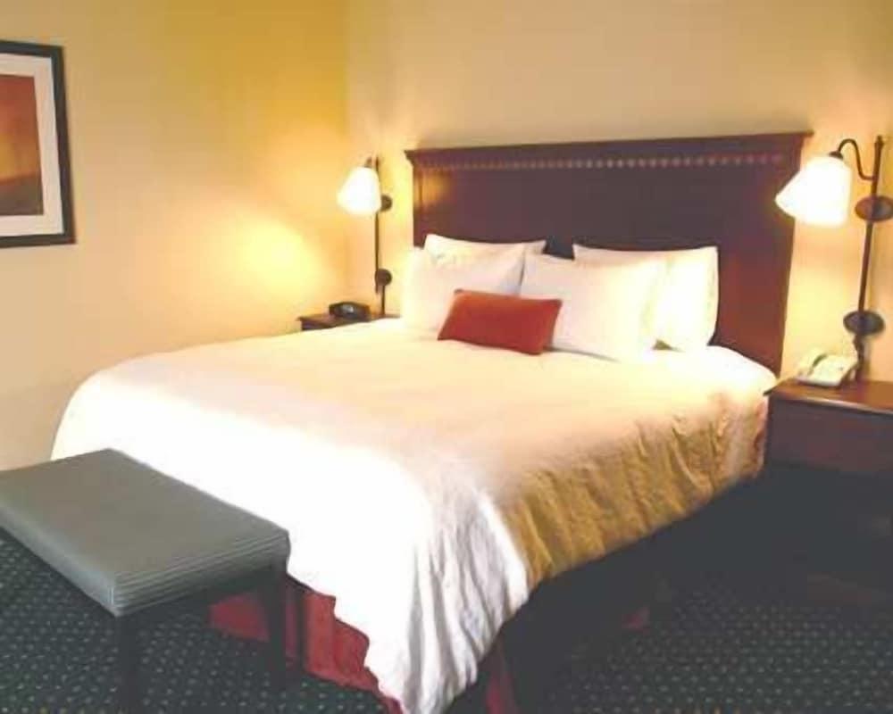 Hampton Inn Milan TN photo 3