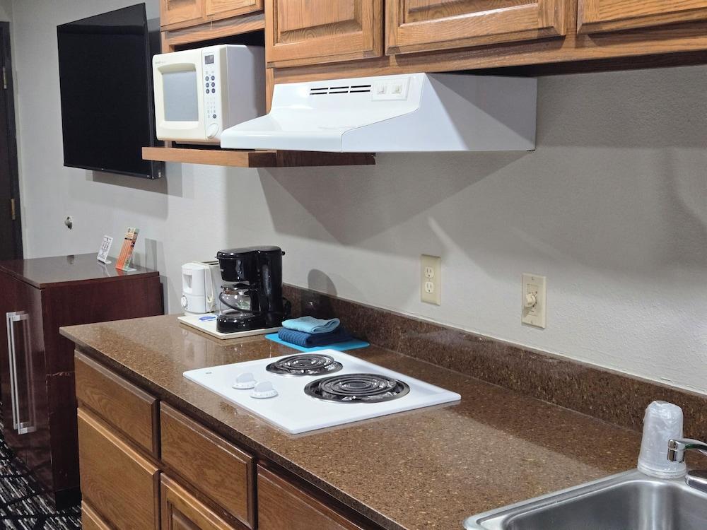 Town House Extended Stay Hotel Downtown photo 16