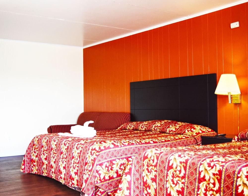 Skyview Manor Motel photo 52