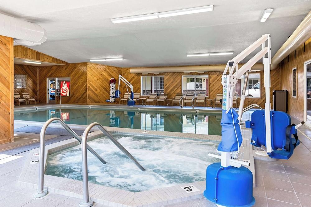 Best Western of Harbor Springs photo 24