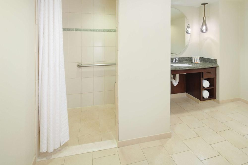 Hilton Grand Vacations Club Grand Waikikian Honolulu photo 44