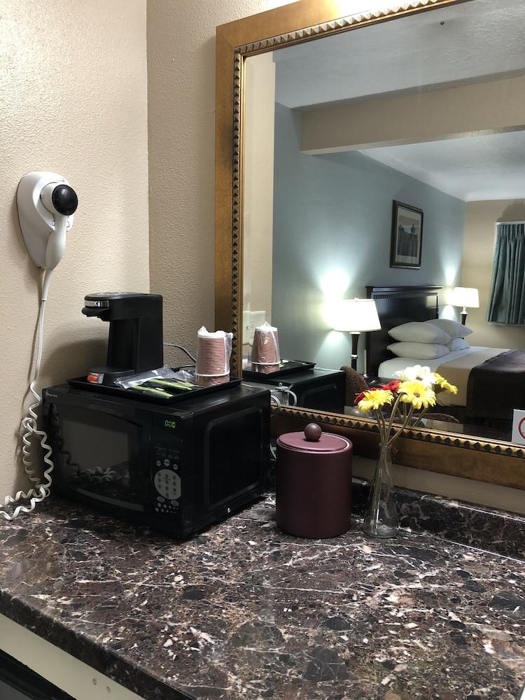 Valueinn Motel photo 8