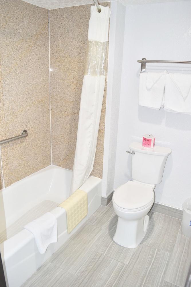 Budget Inn La Puente photo 49
