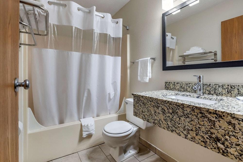 Quality Inn Creston photo 26