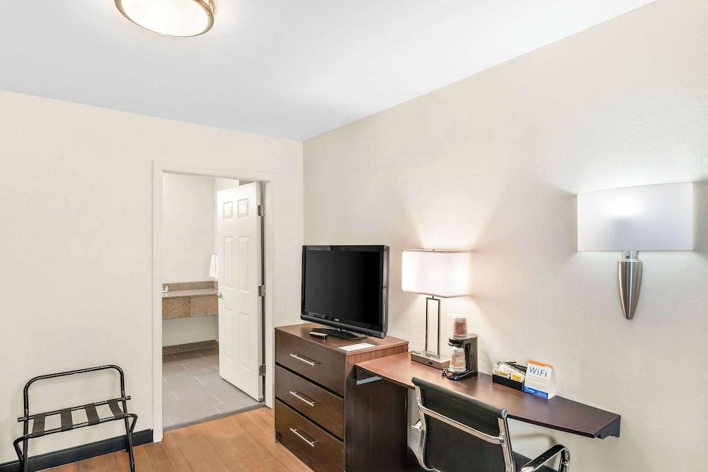 Quality Inn Queensbury - Lake George Area photo 10