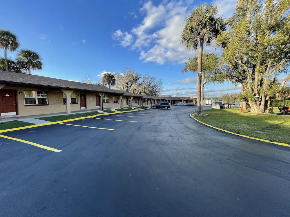 Shangri La Motel photo 23