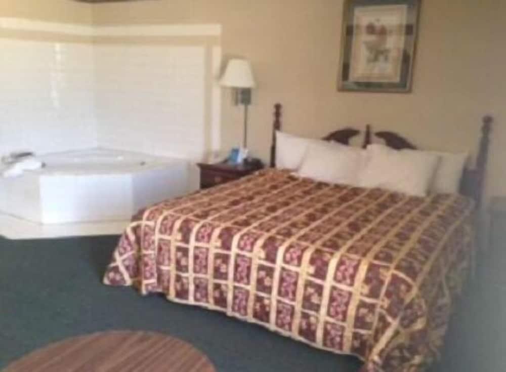 Days Inn by Wyndham Grayson photo 11