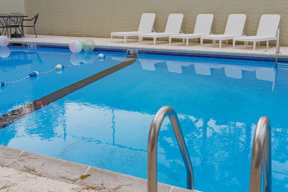 Travelers Inn photo 9