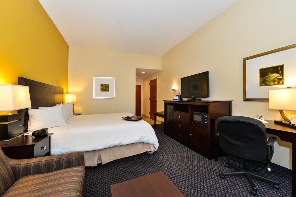 Hampton Inn by Hilton Petersburg Fort Lee photo 9