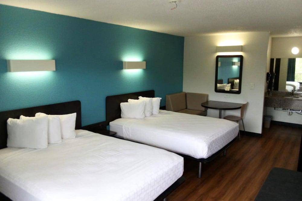 Blueway Inn Beeville Extended Stay photo 3
