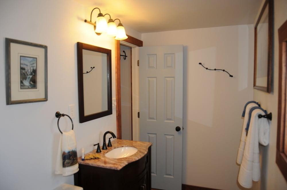Yellowstone Motel - Adults Only photo 70
