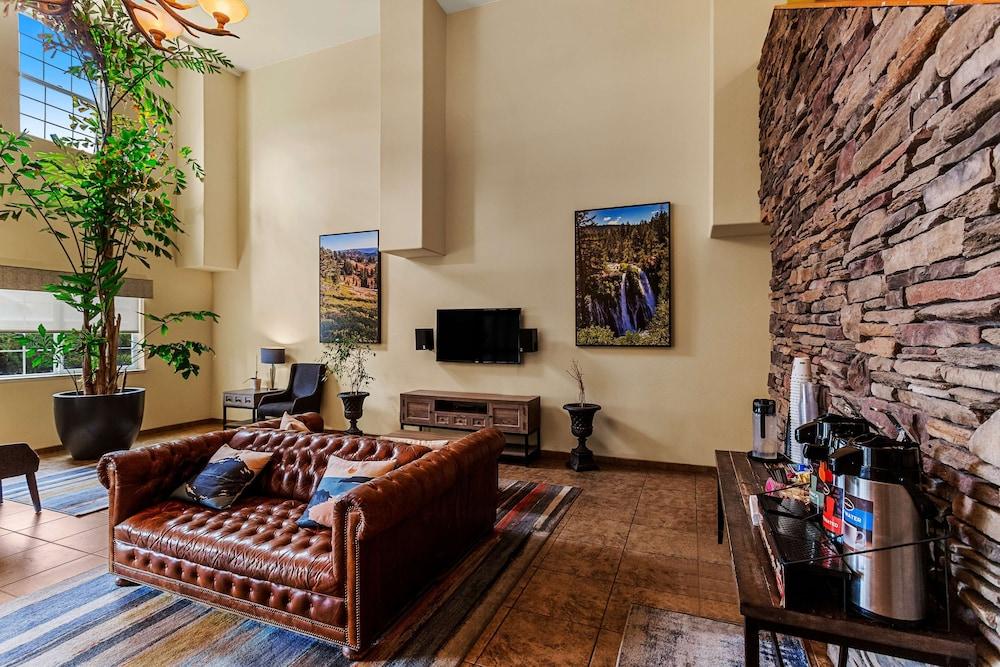 Best Western Rose Quartz Inn photo 2