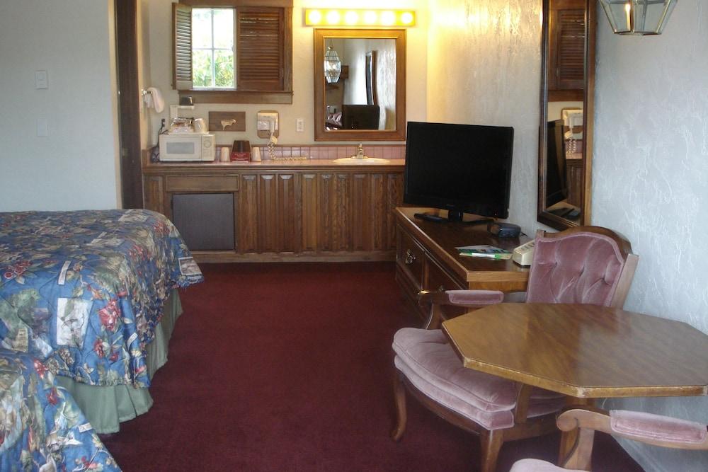 Sequim West Inn photo 20