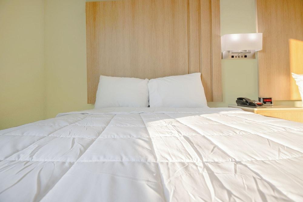 OYO Hotel Adairsville Calhoun South I-75 photo 42