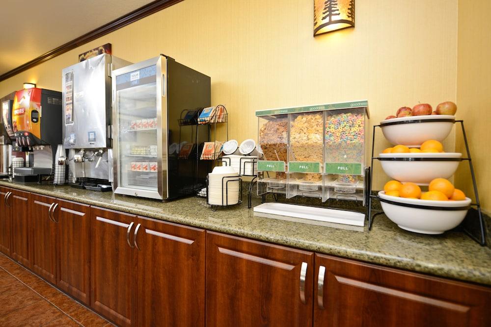 Yellowstone Westgate Hotel photo 36