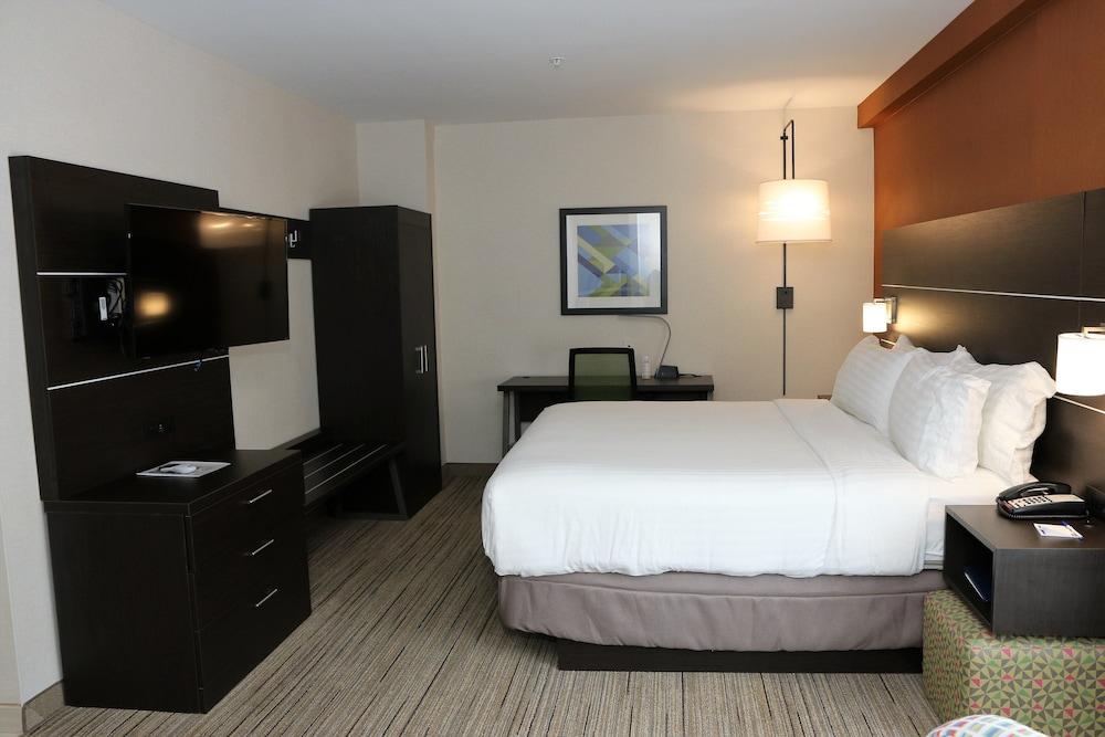Holiday Inn Express & Suites Alabaster by IHG photo 8