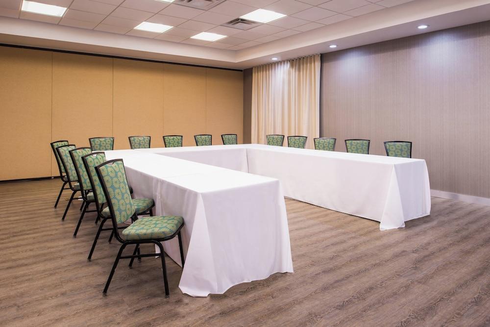 Springhill Suites by Marriott Temecula Wine Country photo 35