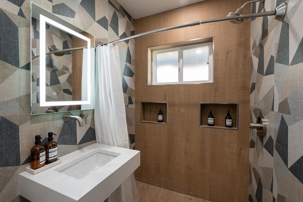 Ash & Ko Boutique Lodging photo 49