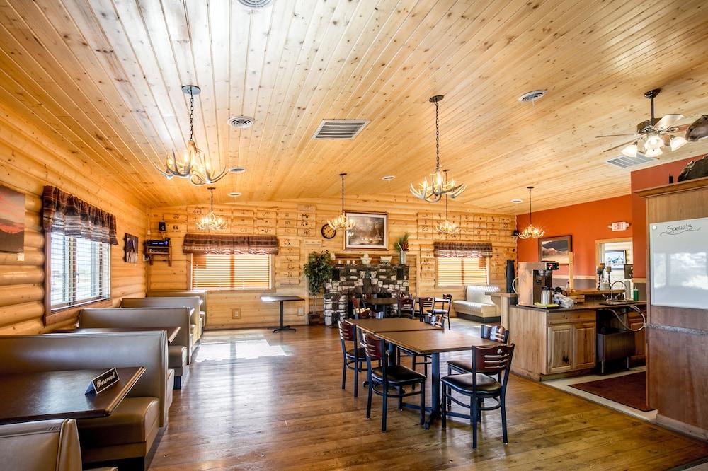 Sportsmans Lodge photo 71