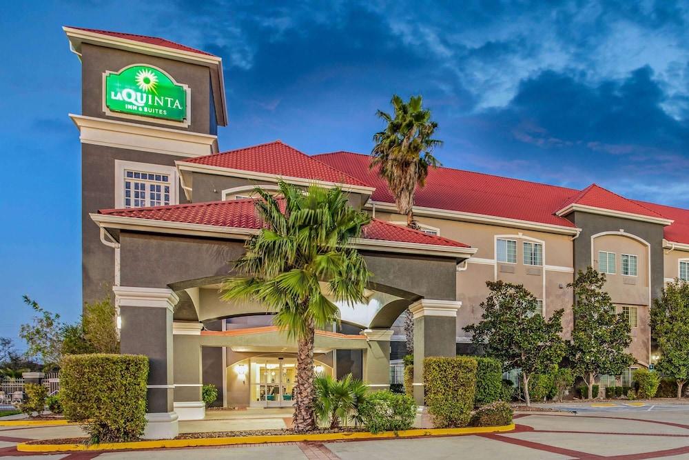 La Quinta Inn & Suites by Wyndham Corpus Christi Northwest photo 47