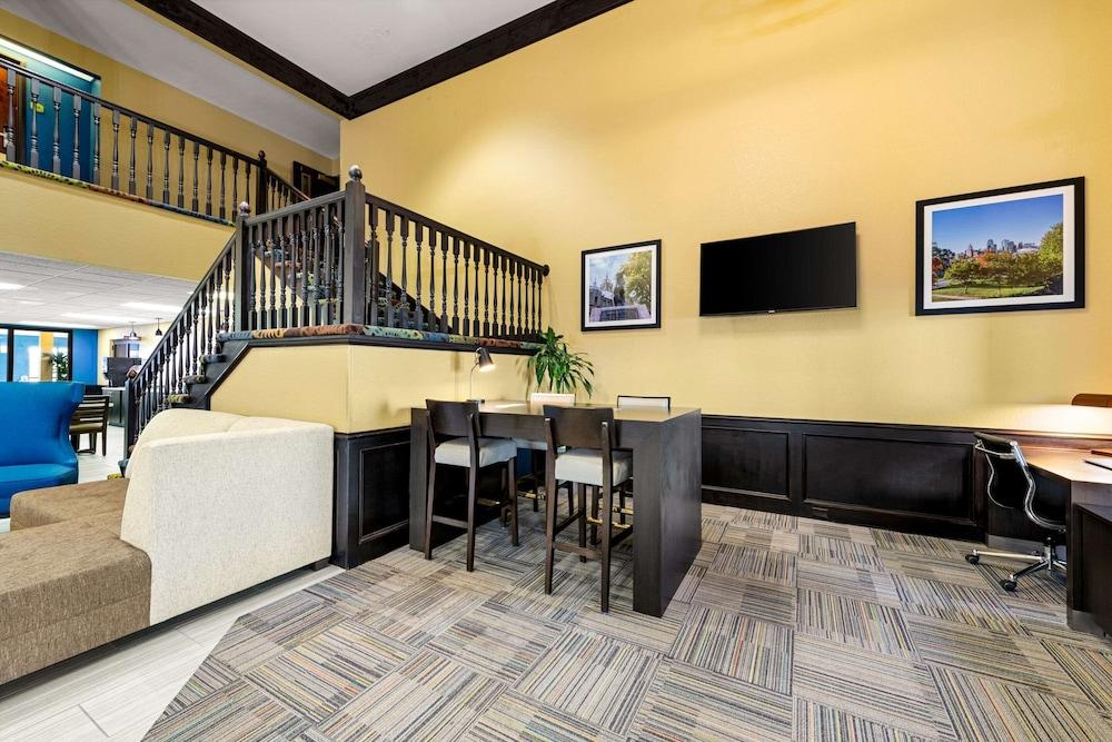Quality Inn Warrensburg photo 4