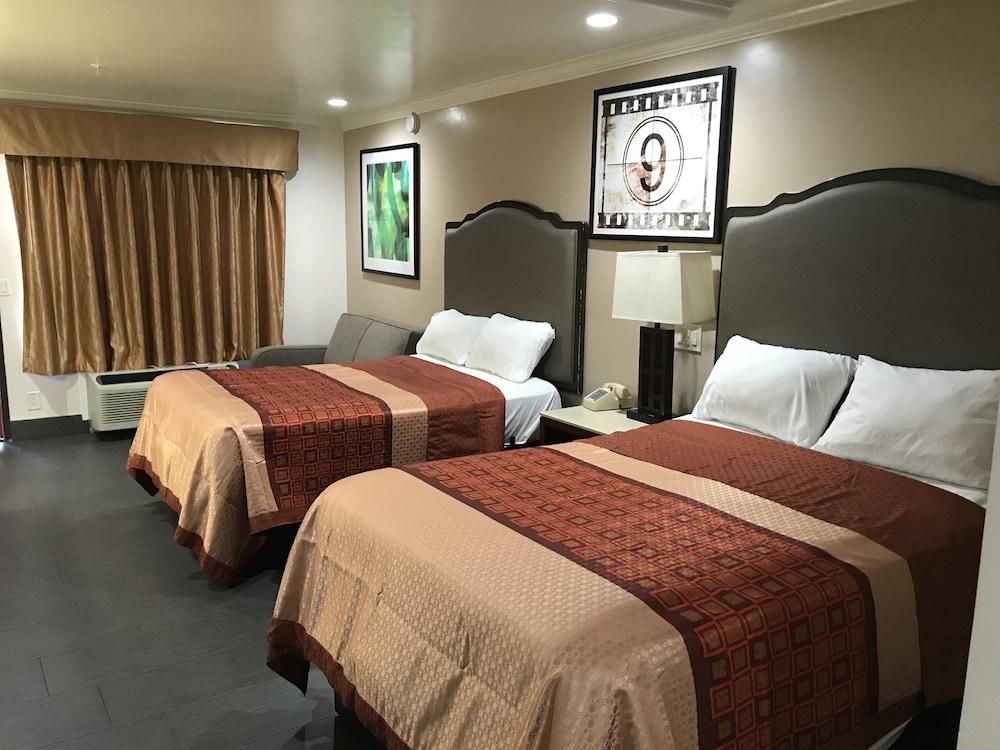 Economy Inn LAX photo 28