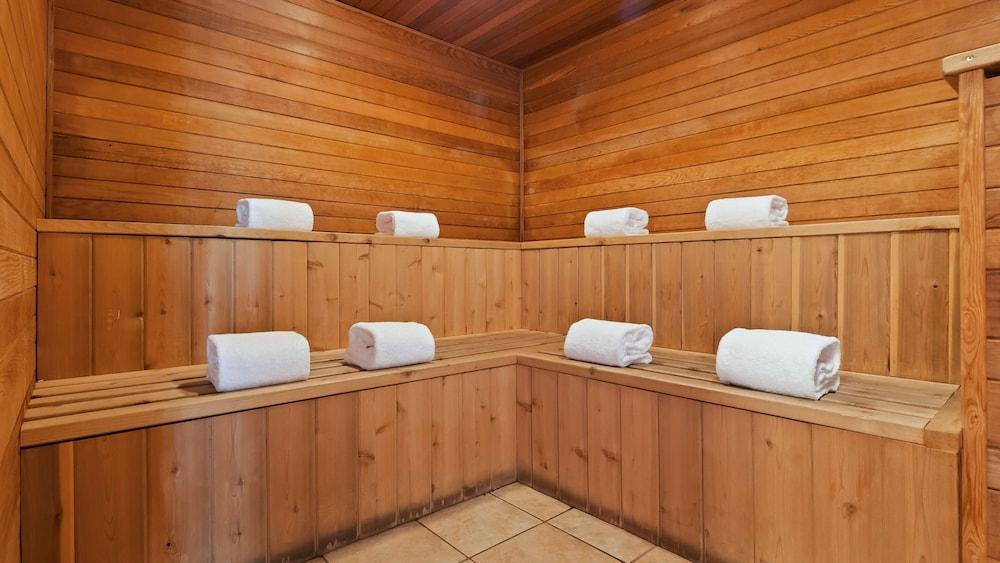 Best Western Ptarmigan Lodge photo 12