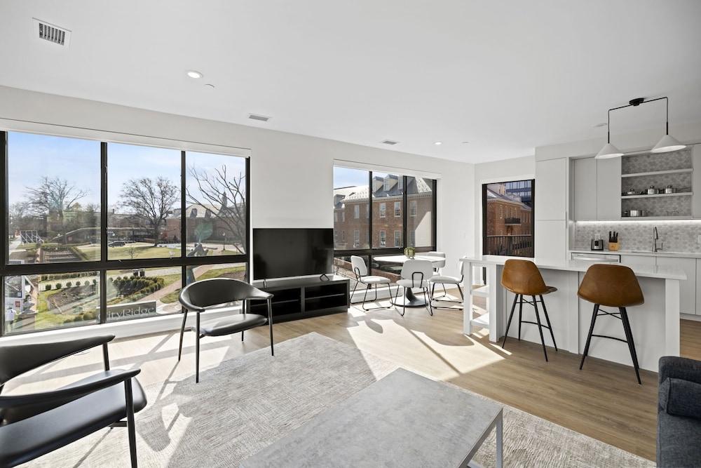 Placemakr Cathedral Heights photo 21