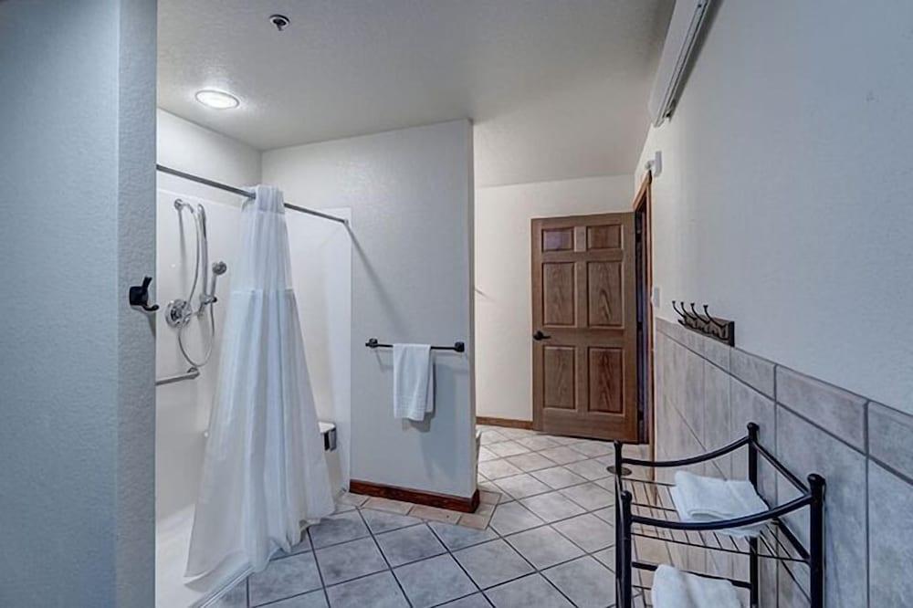 Canyon Lake Resort photo 3