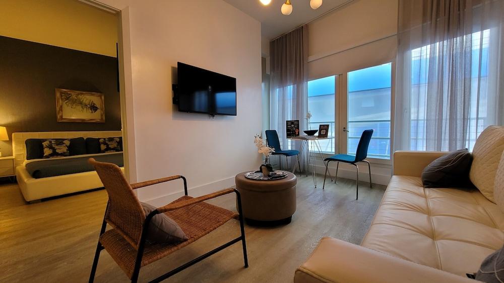 Strand Ocean Drive Suites photo 40