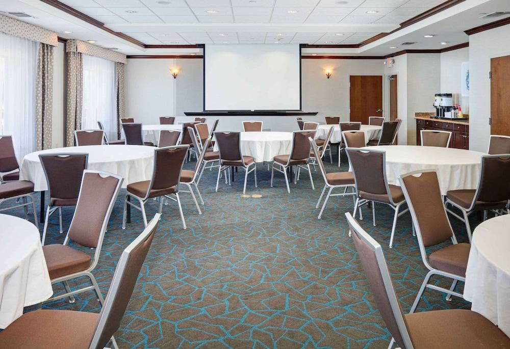 Hampton Inn & Suites Dallas-Arlington-South photo 32