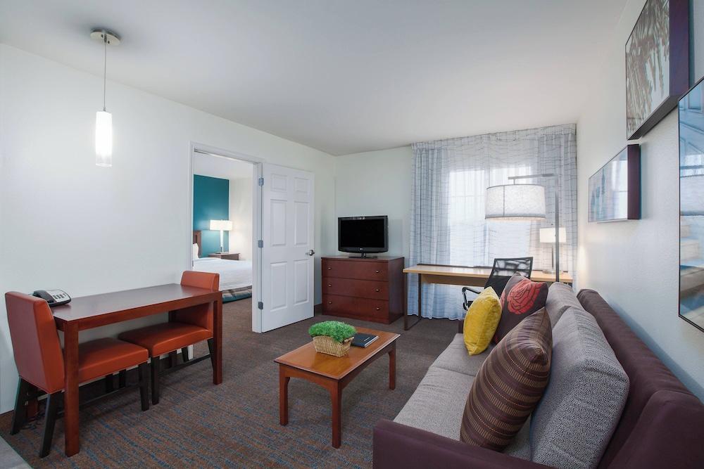 Residence Inn by Marriott Laredo Del Mar photo 10