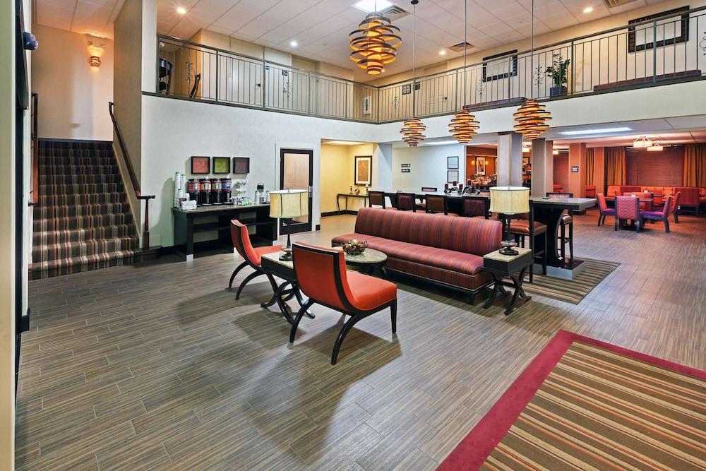 Hampton Inn by Hilton Clarksville — hotel in Clarksville
