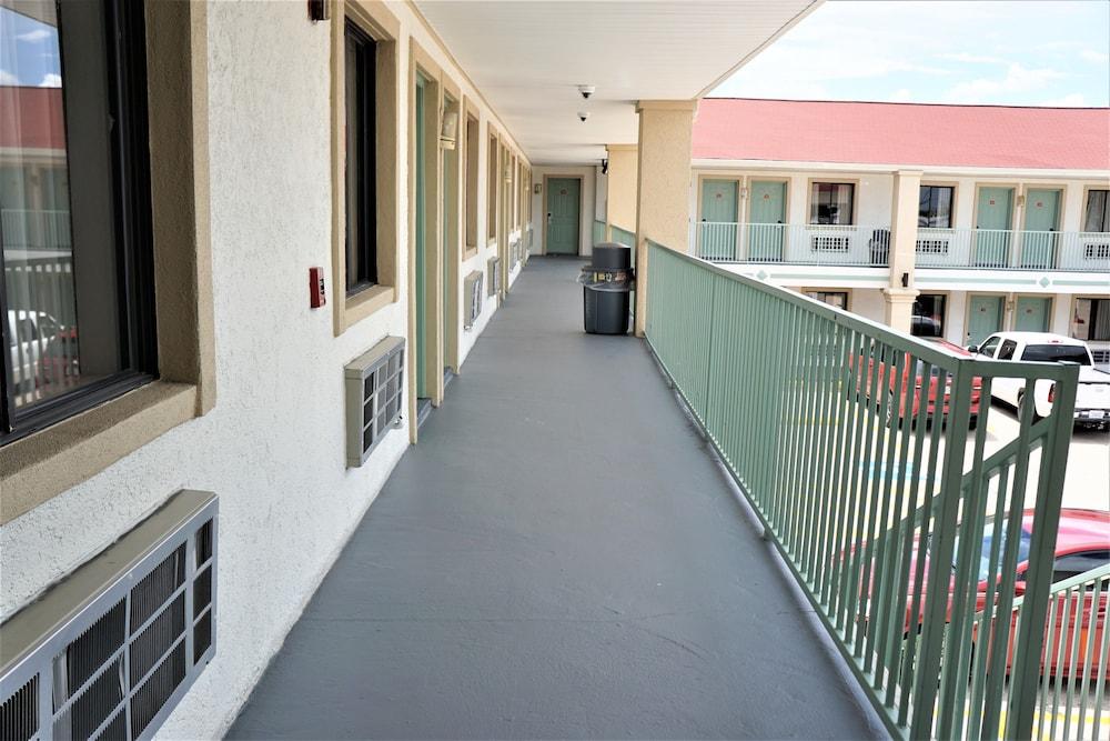 Palace Inn - Antoine photo 2
