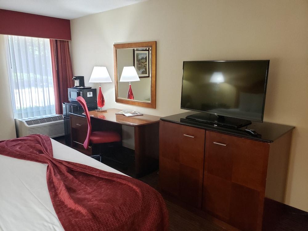 A Victory Hotel & Suites photo 11
