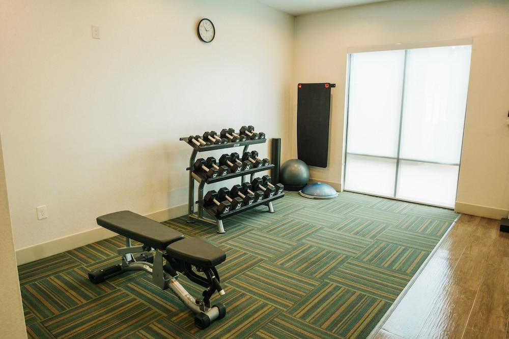 Holiday Inn Express & Suites Birmingham - Homewood by IHG photo 42