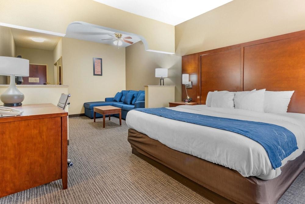 Comfort Suites Findlay I-75 near Sports Complex photo 6