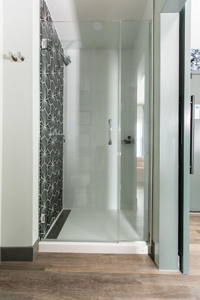 voco The Darwin Atlanta Midtown by IHG photo 36
