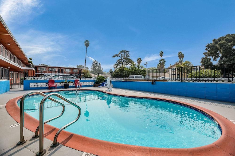 Rodeway Inn Modesto near Downtown photo 18