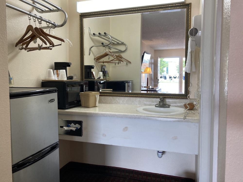 Travel Inn Hazen photo 28