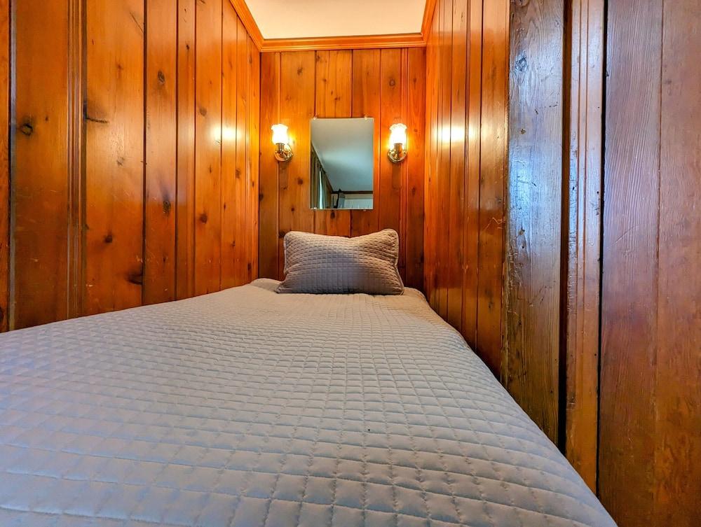 Riverside Motel photo 22