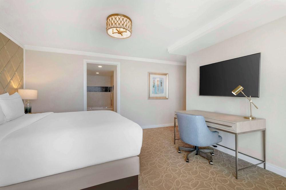 Hilton Virginia Beach Oceanfront photo 60