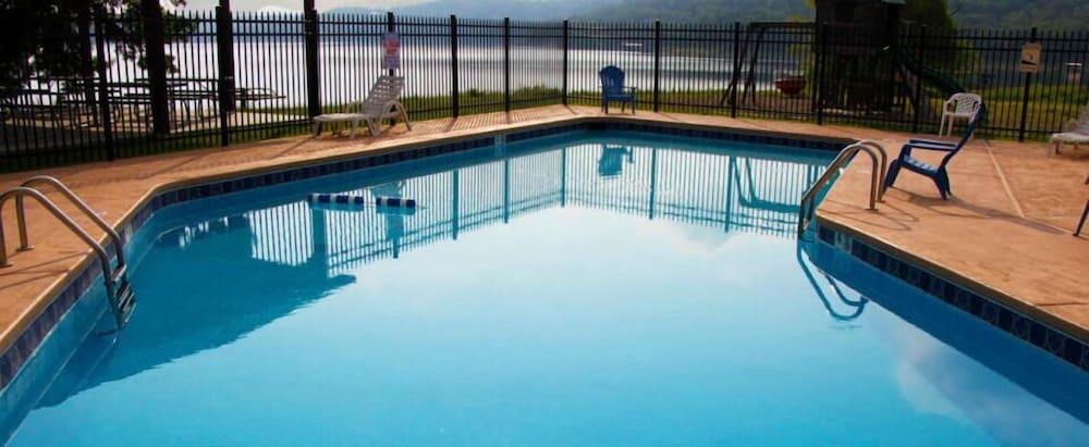 Coppermine Lodge photo 16