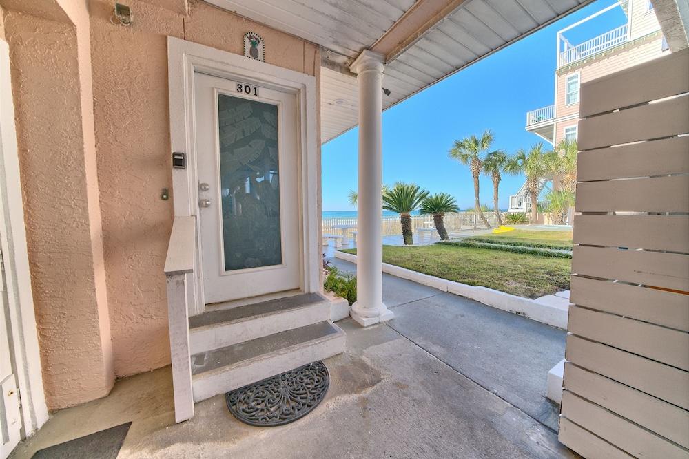 Pineapple Villas on Laguna Beach photo 68