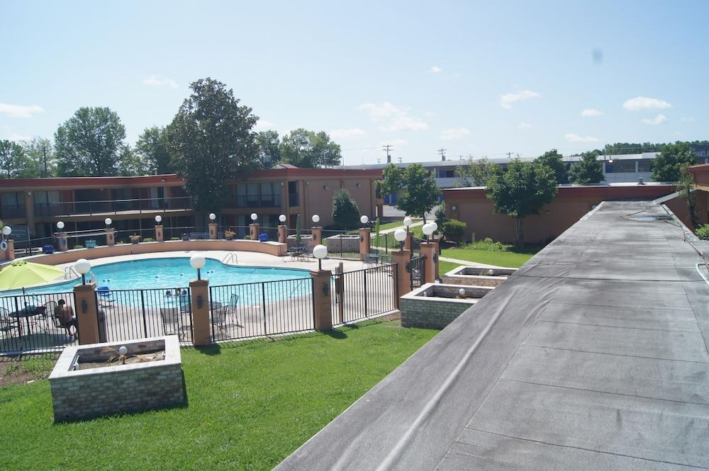 Royal Inn photo 28