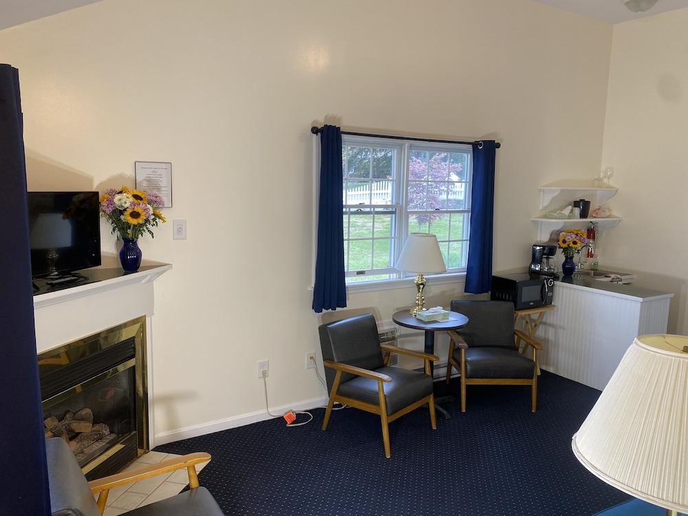 The Taber Inne & Suites photo 36