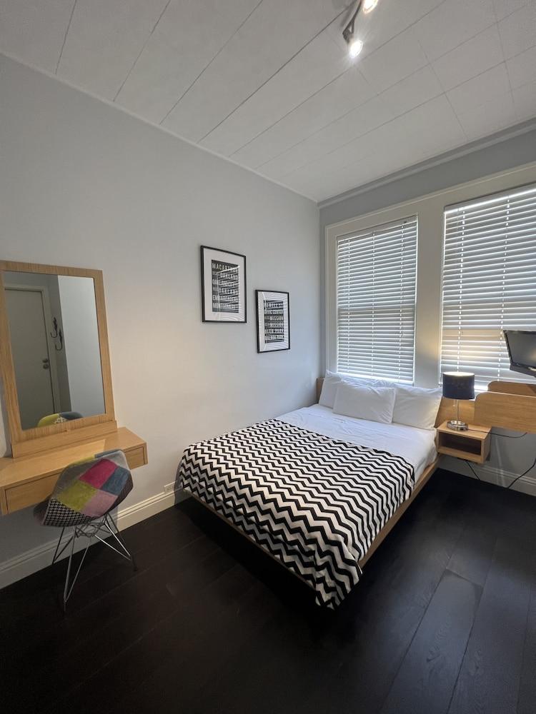 Touchstone Hotel - City Center photo 8