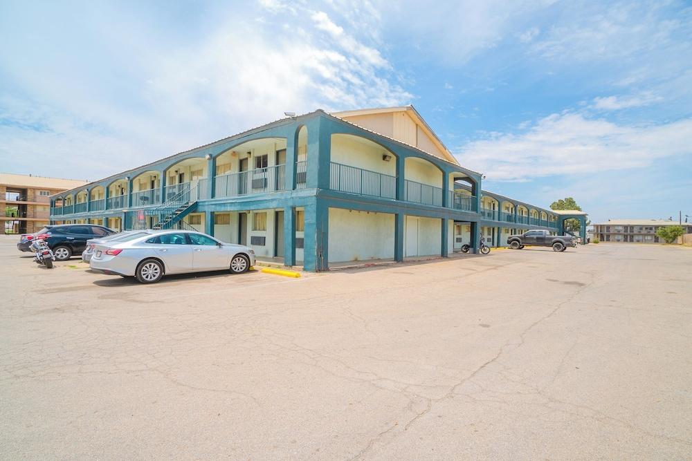 OYO Hotel Midland photo 29